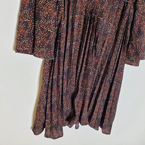 Suzanne Betro abstract pleated dress with tie backs Size medium  New with tags - Picture 9 of 9